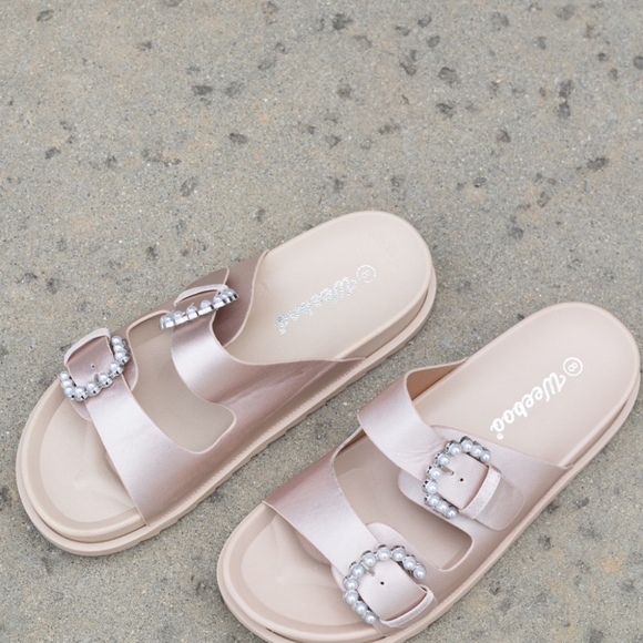 Jewel of the Sea Faux Pearl Buckle Slide Sandals - Picture 2 of 10